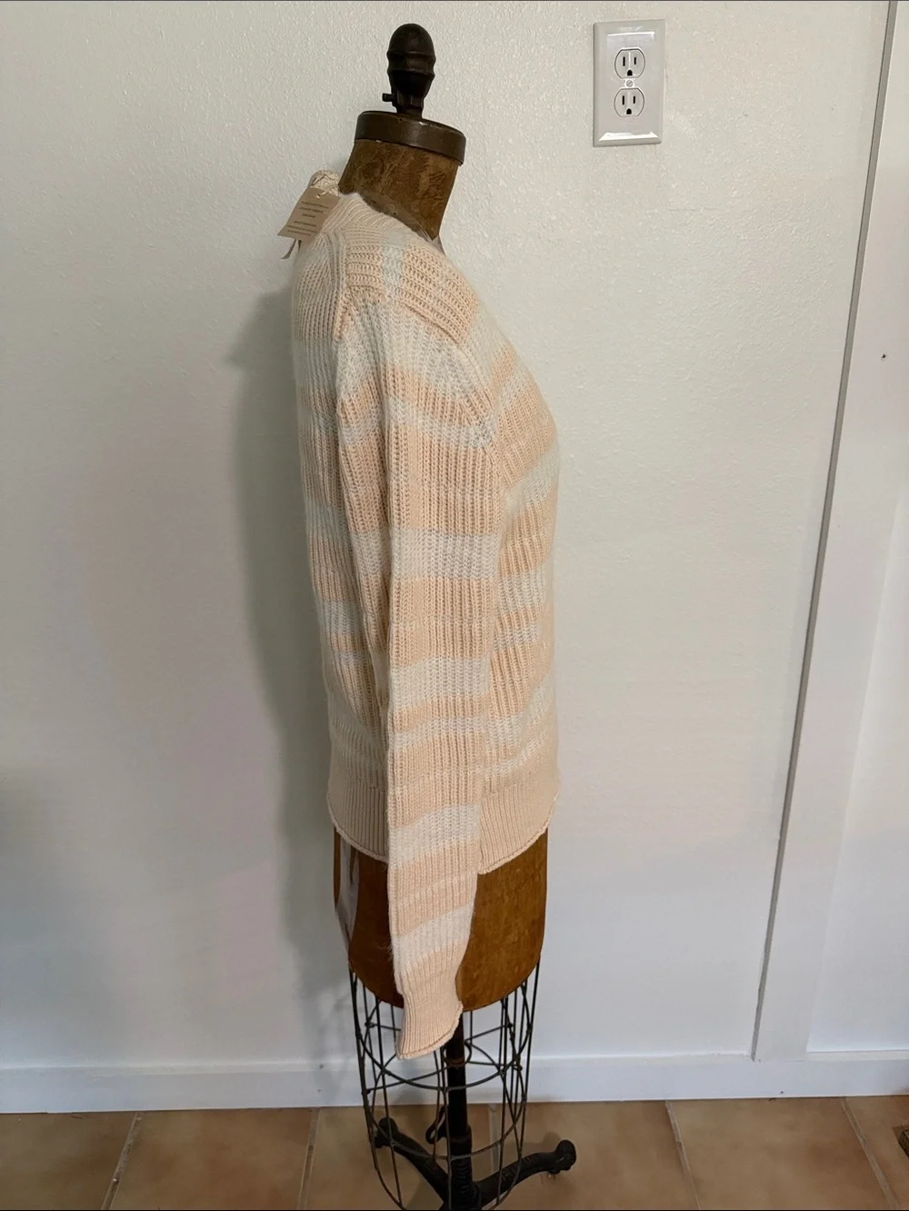 NWT Mystree Soft Peach Stripe V-Neck Cardigan Sweater Size S